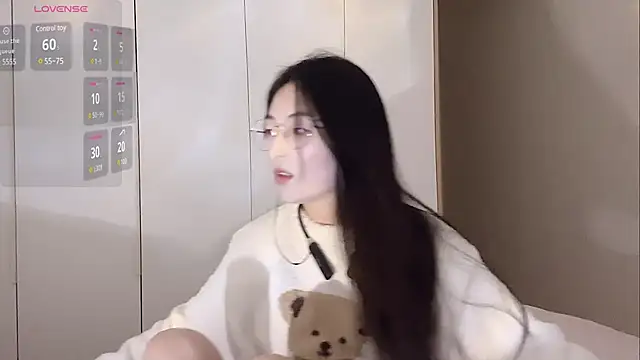 Snapshot of Sweet-Angel999 chatting on March 17, 1:29 pm Sweet-Angel999 online show from March 17, 1:29 pm