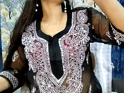 Aarvi Arora online show from November 16, 11:27 am