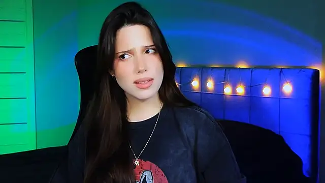 Stacy Gonzales  online show from December 13, 9:13 am