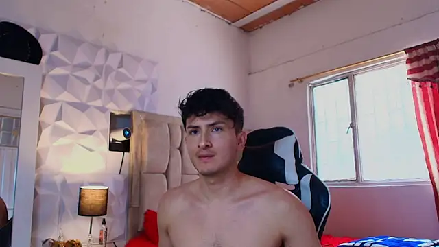 santyago taylor online show from December 24, 5:13 pm