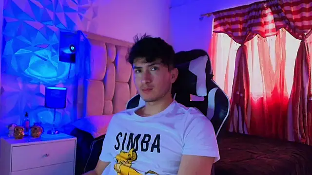 santyago taylor online show from December 27, 7:03 pm