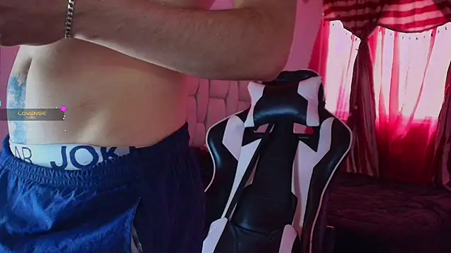 santyago taylor online show from December 31, 1:30 pm