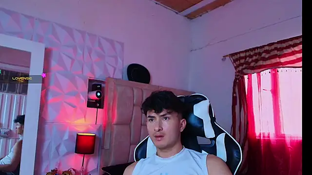 santyago taylor online show from January 9, 6:57 pm