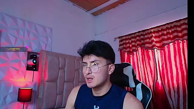 santyago taylor online show from January 13, 6:05 pm