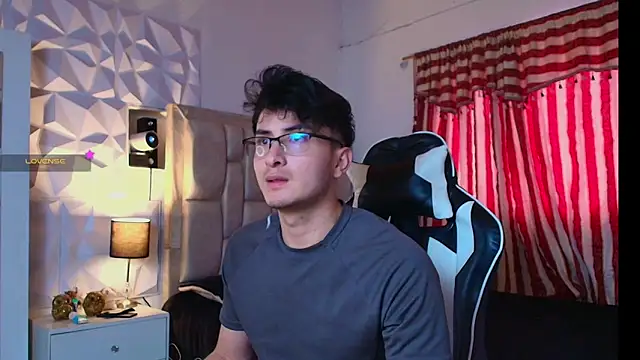 santyago taylor online show from January 15, 5:37 pm