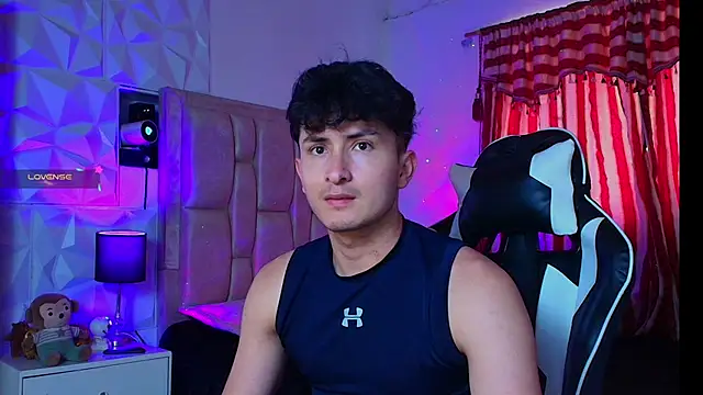 santyago taylor online show from January 18, 6:32 pm