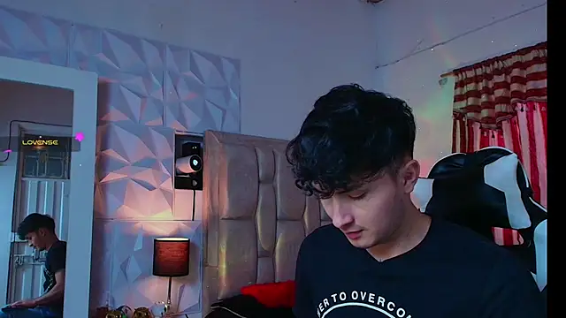 santyago taylor online show from January 24, 8:00 pm