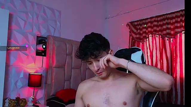 santyago taylor online show from January 27, 6:20 pm