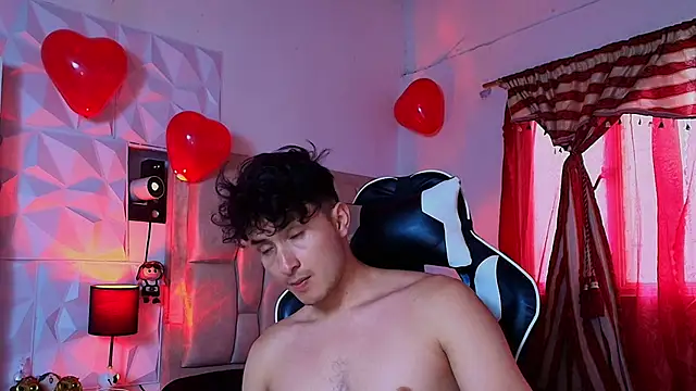 santyago taylor online show from February 19, 10:09 pm