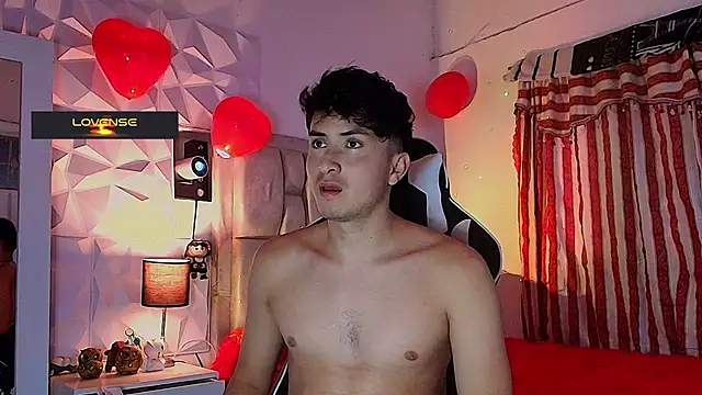 santyago taylor online show from March 4, 6:50 pm