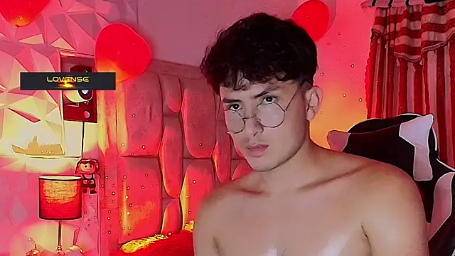 santyago taylor online show from March 5, 10:21 pm