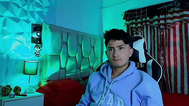 santyago taylor online show from March 17, 6:32 pm