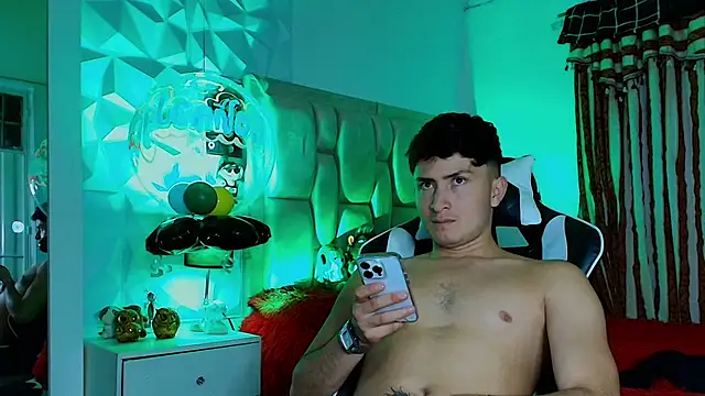 santyago taylor online show from March 19, 12:26 am