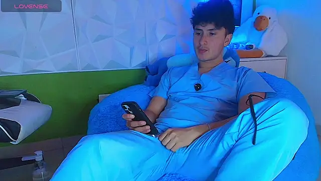 santyago taylor online show from September 12, 6:41 pm