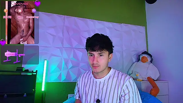 santyago taylor online show from October 3, 7:11 pm