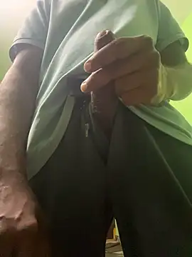 pussylover143x online show from November 27, 4:31 pm