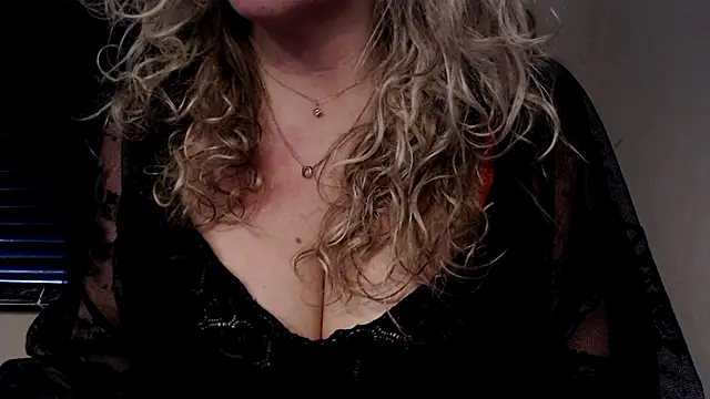 JenniLowen online show from February 11, 9:53 am