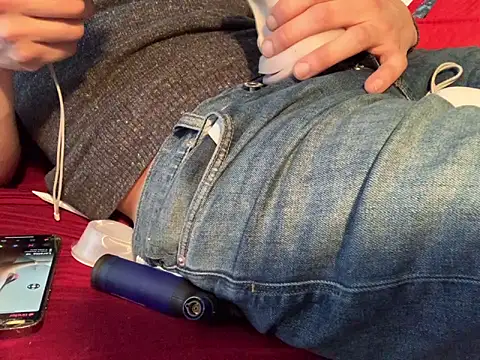 skatebored online show from March 7, 11:27 pm