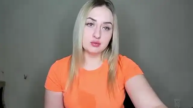 KennaJamess8 online show from March 4, 4:30 pm