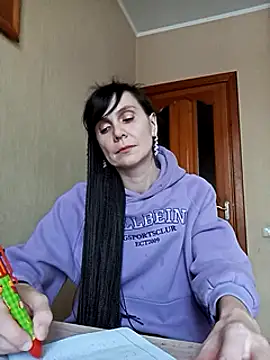 Francenia lolis online show from February 4, 9:17 am