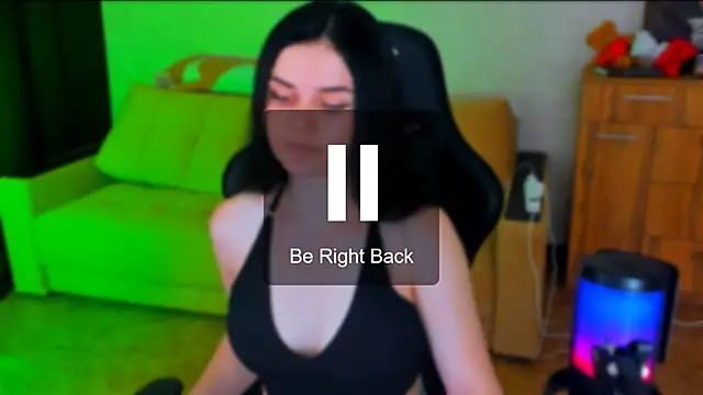 Lora Cain online show from February 10, 2:59 pm