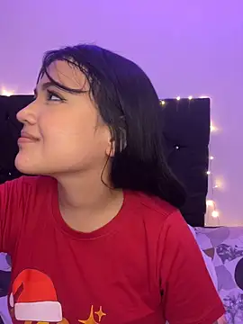 Snapshot of alisson_carolina73 chatting on December 19, 10:53 pm alisson carolina73 online show from December 19, 10:53 pm