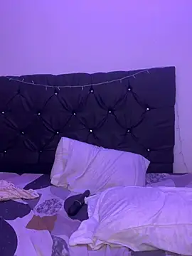 Snapshot of alisson_carolina73 chatting on December 20, 2:08 am alisson carolina73 online show from December 20, 2:08 am