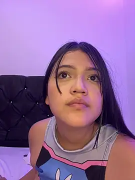 Snapshot of alisson_carolina73 chatting on January 4, 5:27 am alisson carolina73 online show from January 4, 5:27 am