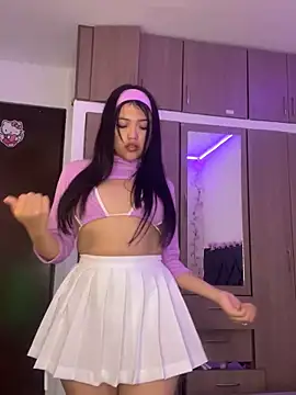 Snapshot of alisson_carolina73 chatting on January 24, 1:45 am alisson carolina73 online show from January 24, 1:45 am