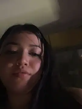 Snapshot of alisson_carolina73 chatting on February 12, 5:58 am alisson carolina73 online show from February 12, 5:58 am