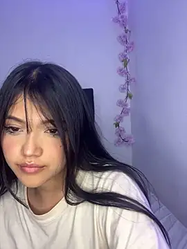 Snapshot of alisson_carolina73 chatting on February 13, 12:24 am alisson carolina73 online show from February 13, 12:24 am