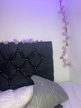 Snapshot of alisson_carolina73 chatting on February 15, 3:31 am alisson carolina73 online show from February 15, 3:31 am