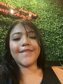 Snapshot of alisson_carolina73 chatting on February 16, 4:53 am alisson carolina73 online show from February 16, 4:53 am