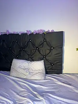 Snapshot of alisson_carolina73 chatting on February 21, 1:11 am alisson carolina73 online show from February 21, 1:11 am