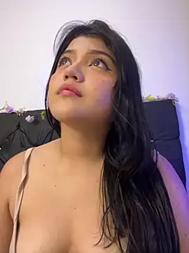 Snapshot of alisson_carolina73 chatting on September 24, 3:32 am alisson carolina73 online show from September 24, 3:32 am