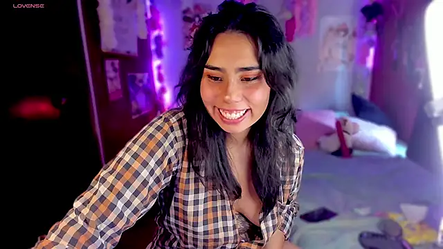 kiki cavilll online show from February 19, 2:55 pm