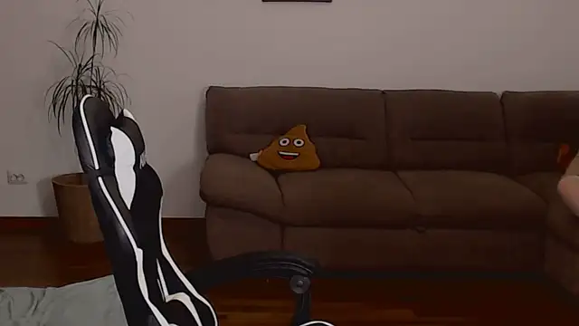 Snapshot of AshleyMoonX chatting on February 7, 6:24 pm AshleyMoonX online show from February 7, 6:24 pm