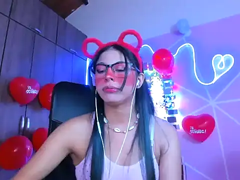  ALLYSON18  online show from February 16, 2:43 pm