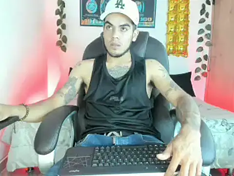 mikee scooth online show from February 9, 3:43 am