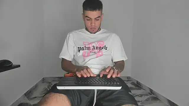 mikee scooth online show from November 17, 5:52 pm