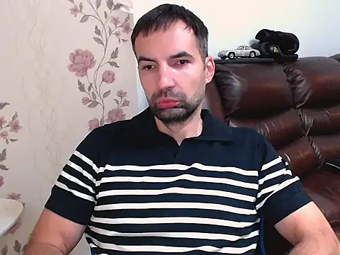 Leo 1617 online show from October 31, 8:59 am