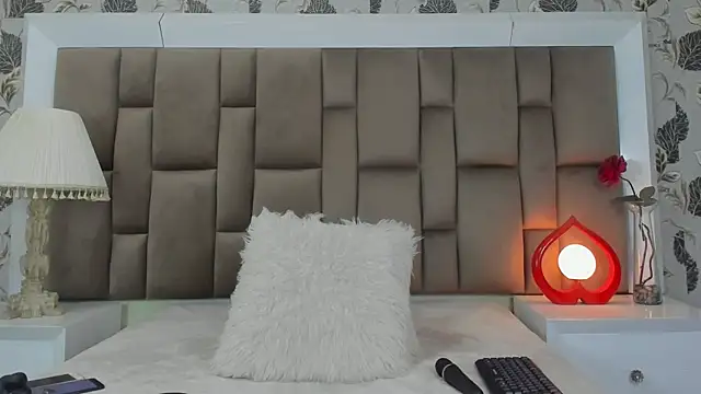 AlizonMoreti online show from December 30, 2:08 pm