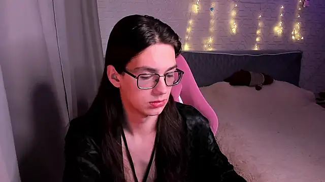 Snapshot of Alfreda_Mills chatting on September 12, 10:15 am Alfreda Mills online show from September 12, 10:15 am