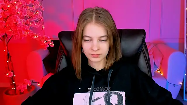 TinaDavil online show from December 14, 8:18 pm