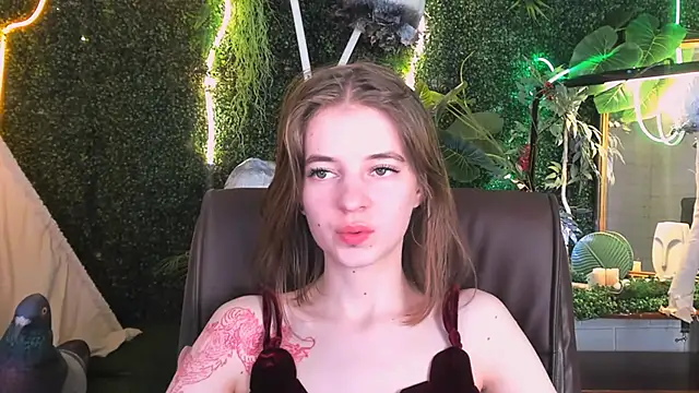 TinaDavil online show from February 25, 5:47 pm