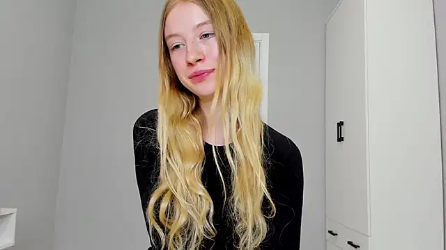 Snapshot of minidivaa_ chatting on January 22, 10:26 pm minidivaa online show from January 22, 10:26 pm