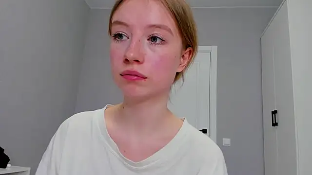 Snapshot of minidivaa_ chatting on January 24, 8:11 pm minidivaa online show from January 24, 8:11 pm