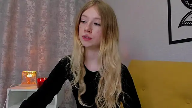 Snapshot of minidivaa_ chatting on February 21, 7:43 pm minidivaa online show from February 21, 7:43 pm