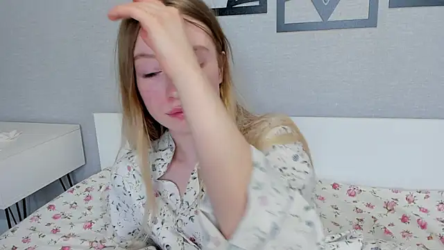 Snapshot of minidivaa_ chatting on March 1, 9:26 pm minidivaa online show from March 1, 9:26 pm