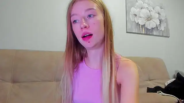 Snapshot of minidivaa_ chatting on October 20, 7:47 pm minidivaa online show from October 20, 7:47 pm